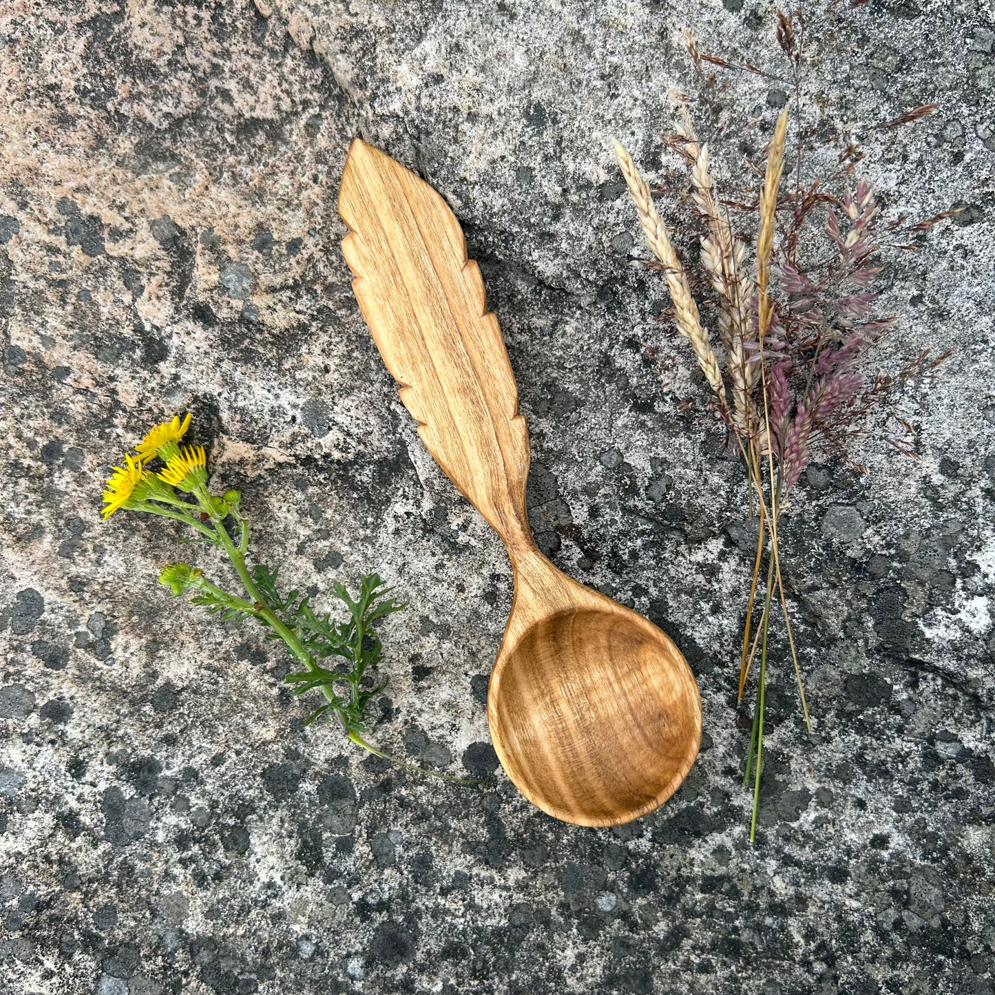 Simple Feather Scoop ~ Cherry Wood