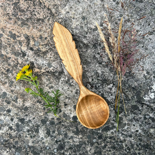 Simple Feather Scoop ~ Cherry Wood