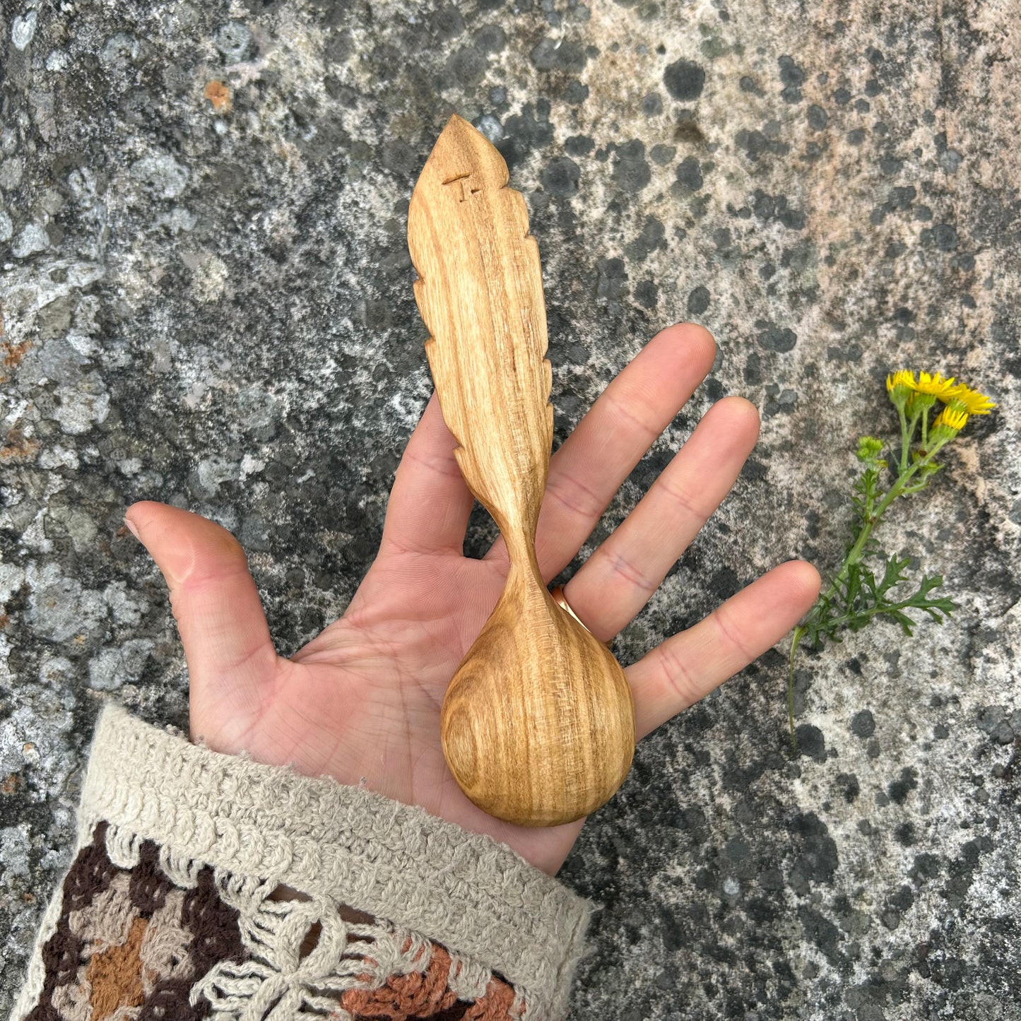 Simple Feather Scoop ~ Cherry Wood