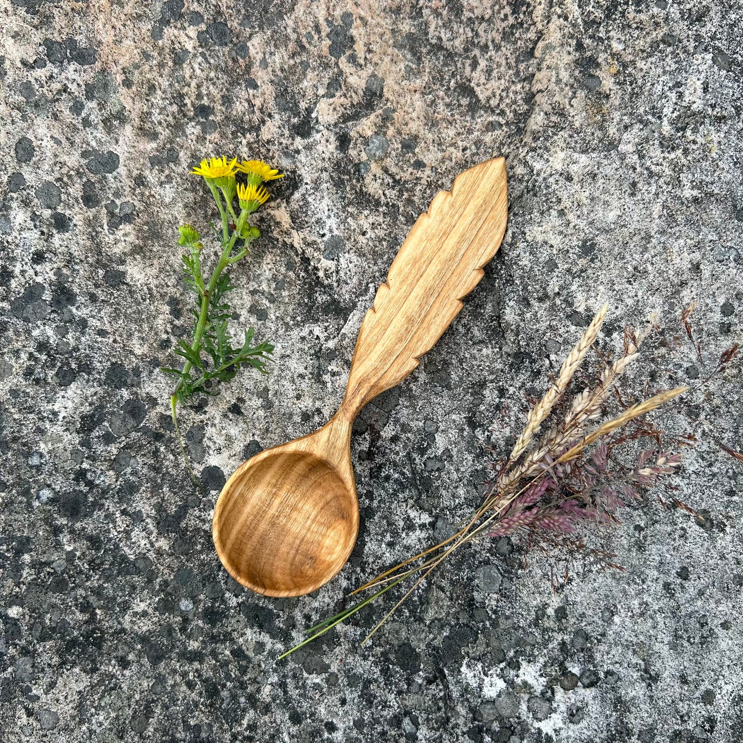 Simple Feather Scoop ~ Cherry Wood